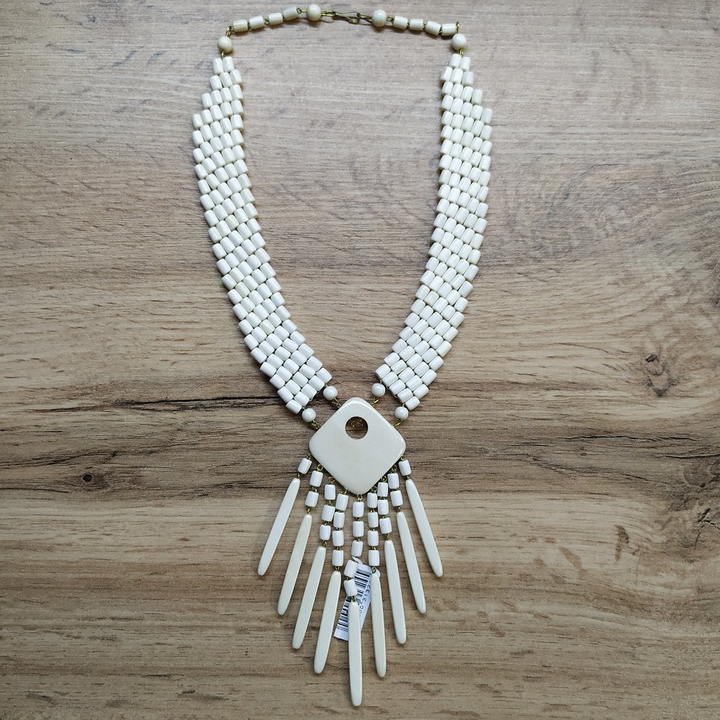 Колье Огонек, 9 подвесов, дерево, цвет молочный, 45 см