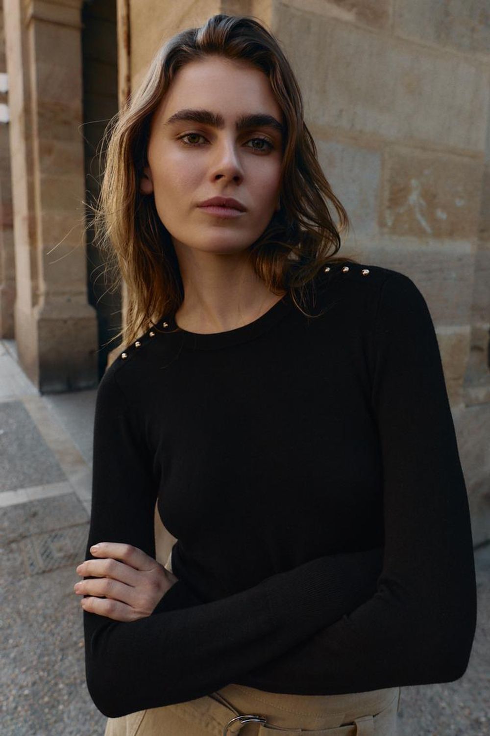 ZARA ВЯЗАНЫЙ СВИТЕР С ПУГОВИЦАМИ, ЧЕРНЫЙ