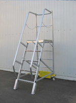 Лестница с платформой компактная MEGAL ЛСПК-1,4 (0,82)