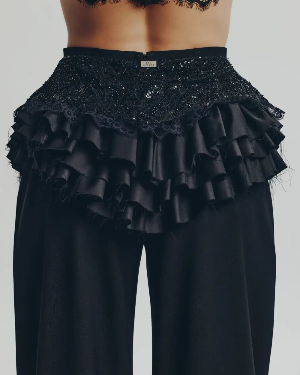 Баска Дракулы, Черный