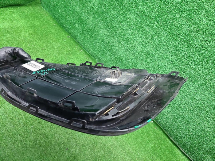 Решетка бампера левая VW Teramont X (2021-2023)