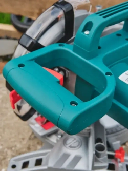 Торцовочная пила 1900Вт, 5000 об/мин, чистый рез, Gardenlux