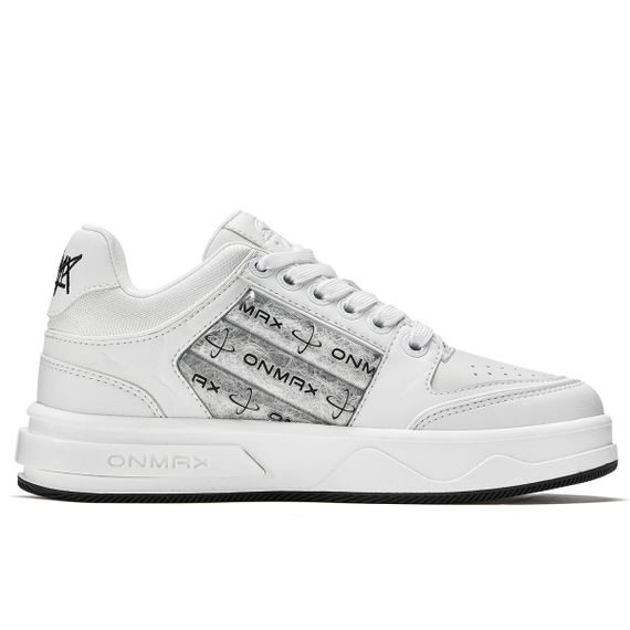 On Max Sailboat 'White'