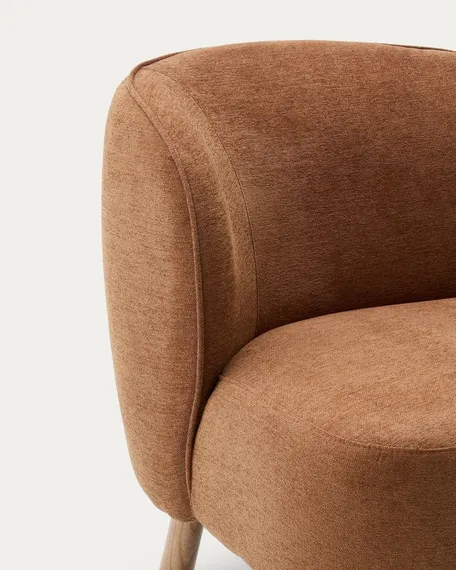 Кресло Ulit из терракотового шенилла с ножками из светлого бука