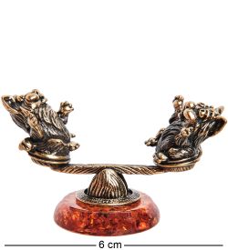 Народные промыслы AM-1857 Фигурка «Коты на качелях» (латунь, янтарь)