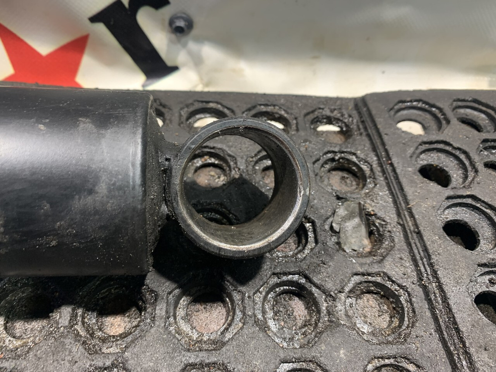 Амортизатор задний