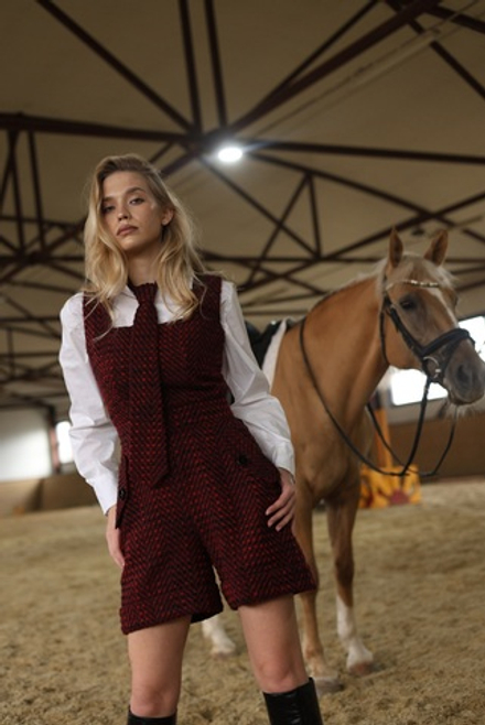 Комбинезон из твида с галстуком