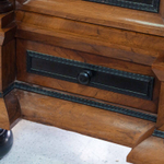 Кабинетный шкаф