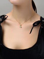 Колье с буквой