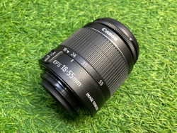 Canon 650D kit 18-55mm 3.5-5.6 IS II (800 кадров)
