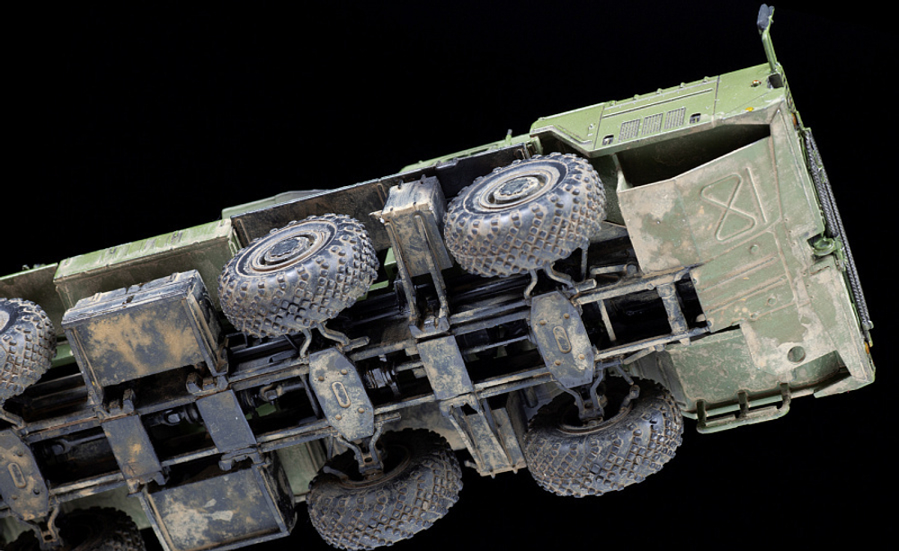 Российская реактивная система залпового огня «Смерч»