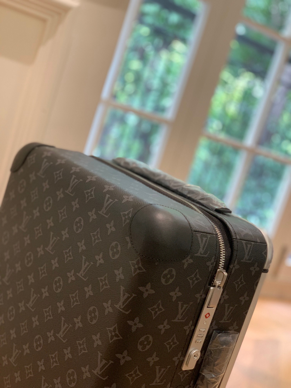 Louis Vuitton Horizon 55 Suitcase
