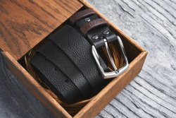 Ремень из текстурной итальянской кожи, цвет «фантом», хромированная пряжка