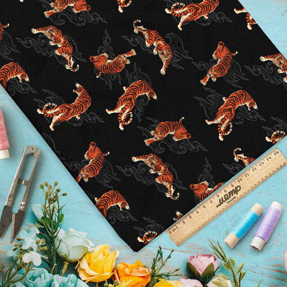 Ткань оксфорд 210 тигры и облака на чёрном фоне