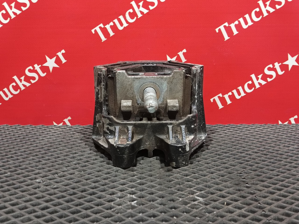 Подушка двигателя передняя 2019г