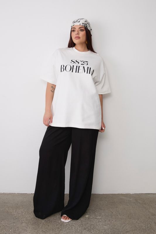 Футболка с надписью "SS'25 BOHEMIA", молочный