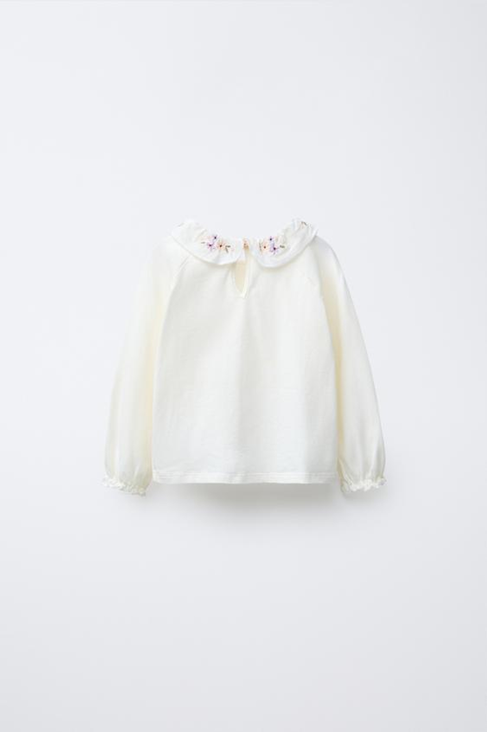 ZARA С ЦВЕТОЧНОЙ ВЫШИВКОЙ НА ВОРОТНИКЕ, СВЕТЛЫЙ ЭКРЮ