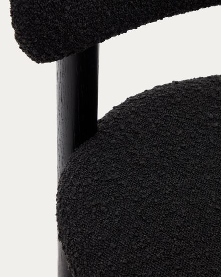 Nebai Стул из черной ткани букле и массива дуба с черной отделкой Испания La Forma