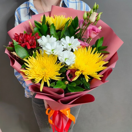 Летний букет с хризантемой сорта "ANASTASIA"