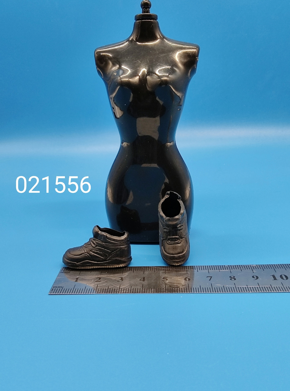 Обувь для куклы Барби 021556