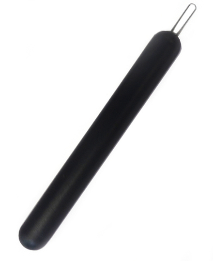 Петля для чистки мелких отверстий в слуховом аппарате