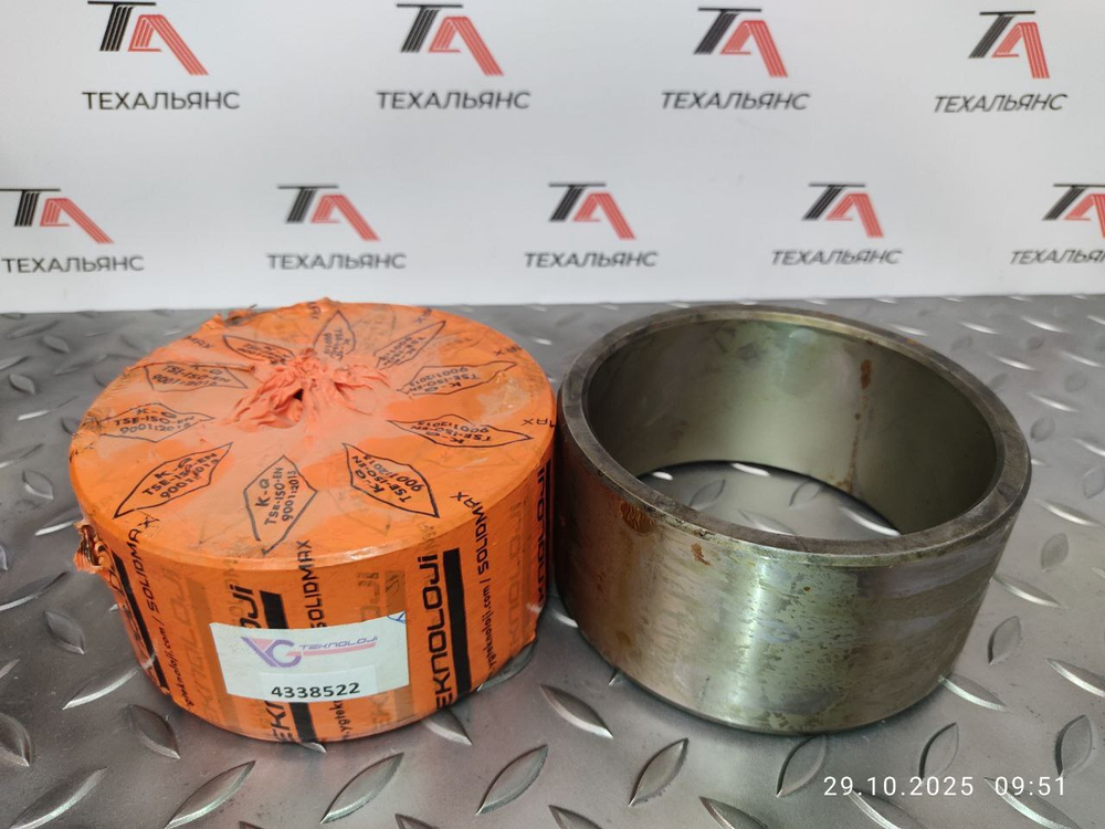 Втулка 4338522