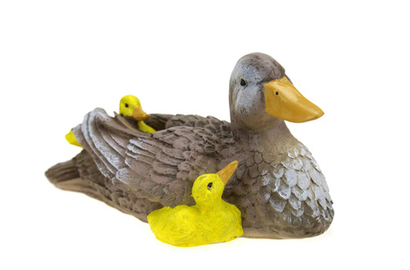 Утка с утятами (полистоун)