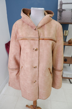 Дубленка демисезонная с капюшоном 50 размер