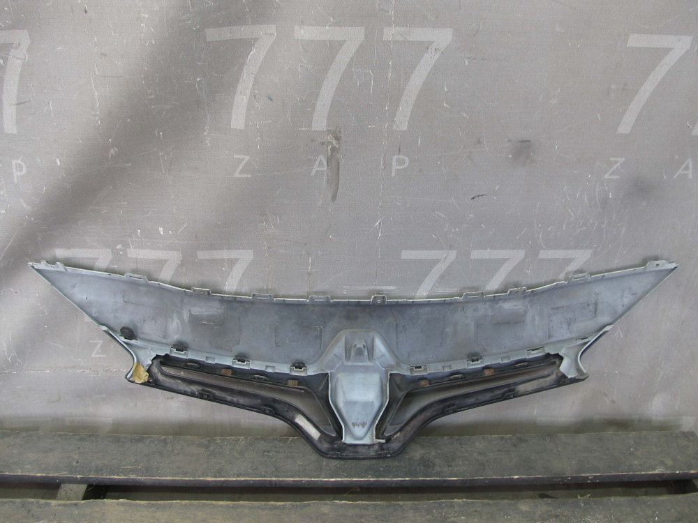 Решетка радиатора Renault  Fluence 1 09-17 Б/У Оригинал 623108841R