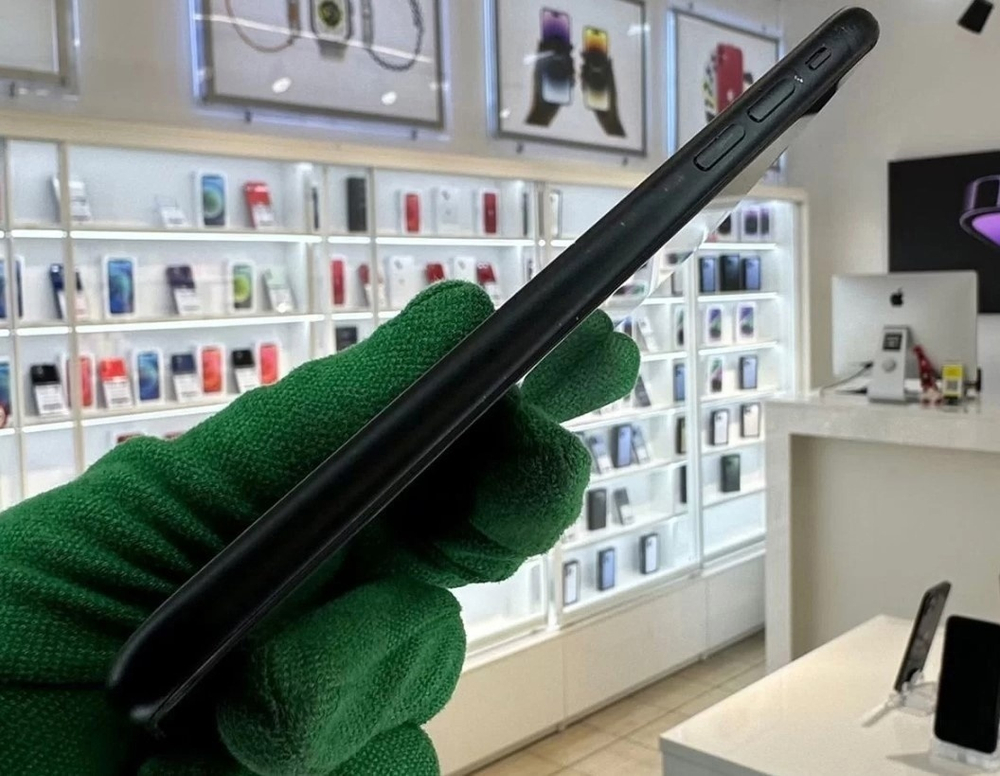 iPhone XR, 128 ГБ б/у