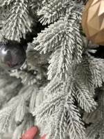 Ель заснеженная «Аляска» с 2в1 встроенной гирляндой (Литая+пвх) 270 см / 2,7 м