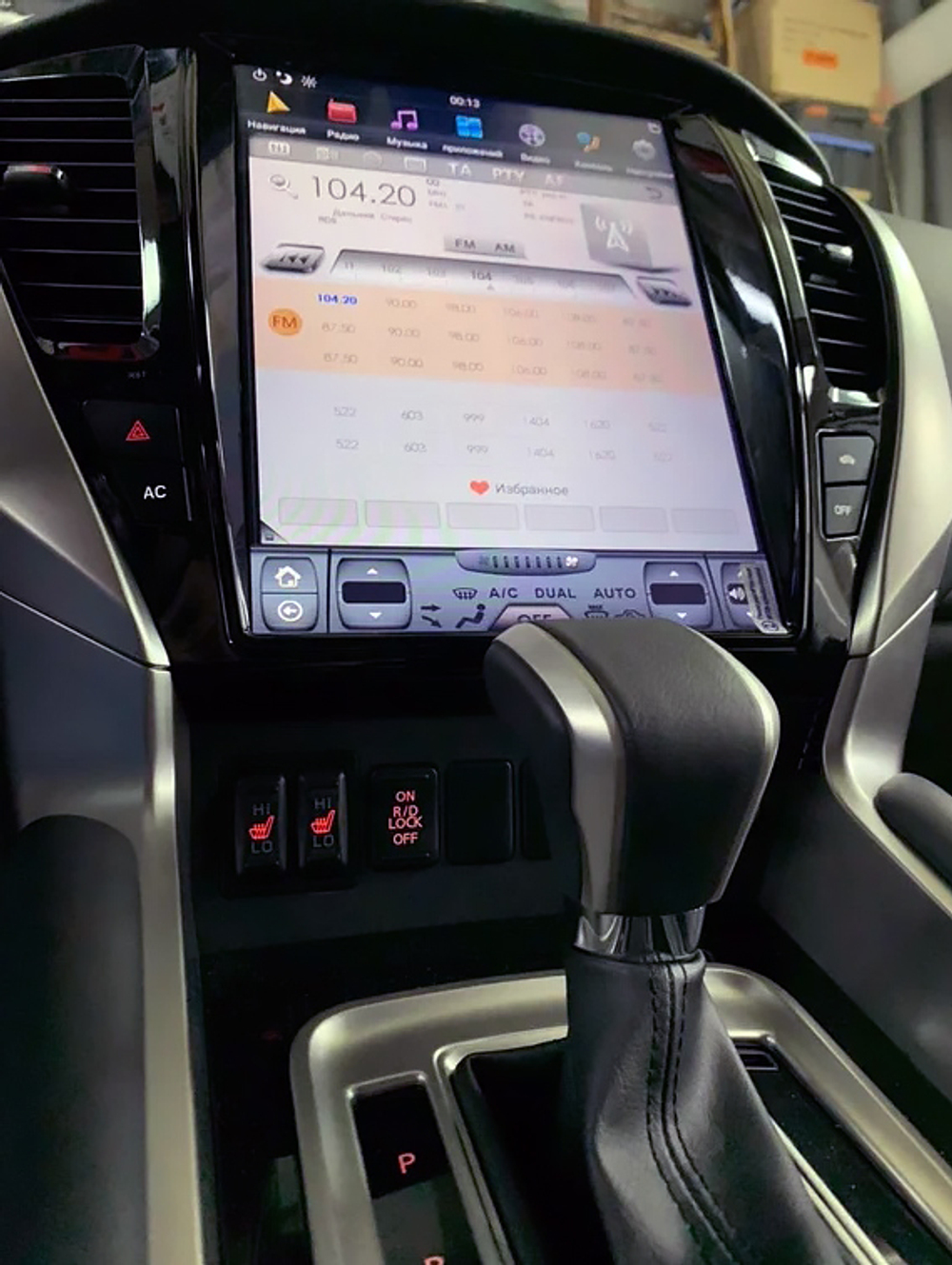 Автомагнитола Тесла стиль для Mitsubishi Pajero Sport 2015+
