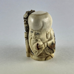 Статуэтка нэцкэ Шоусин