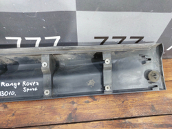 Накладка двери передней правой Range Rover Sport 1 05-12 Б/У Оригинал DGP000201