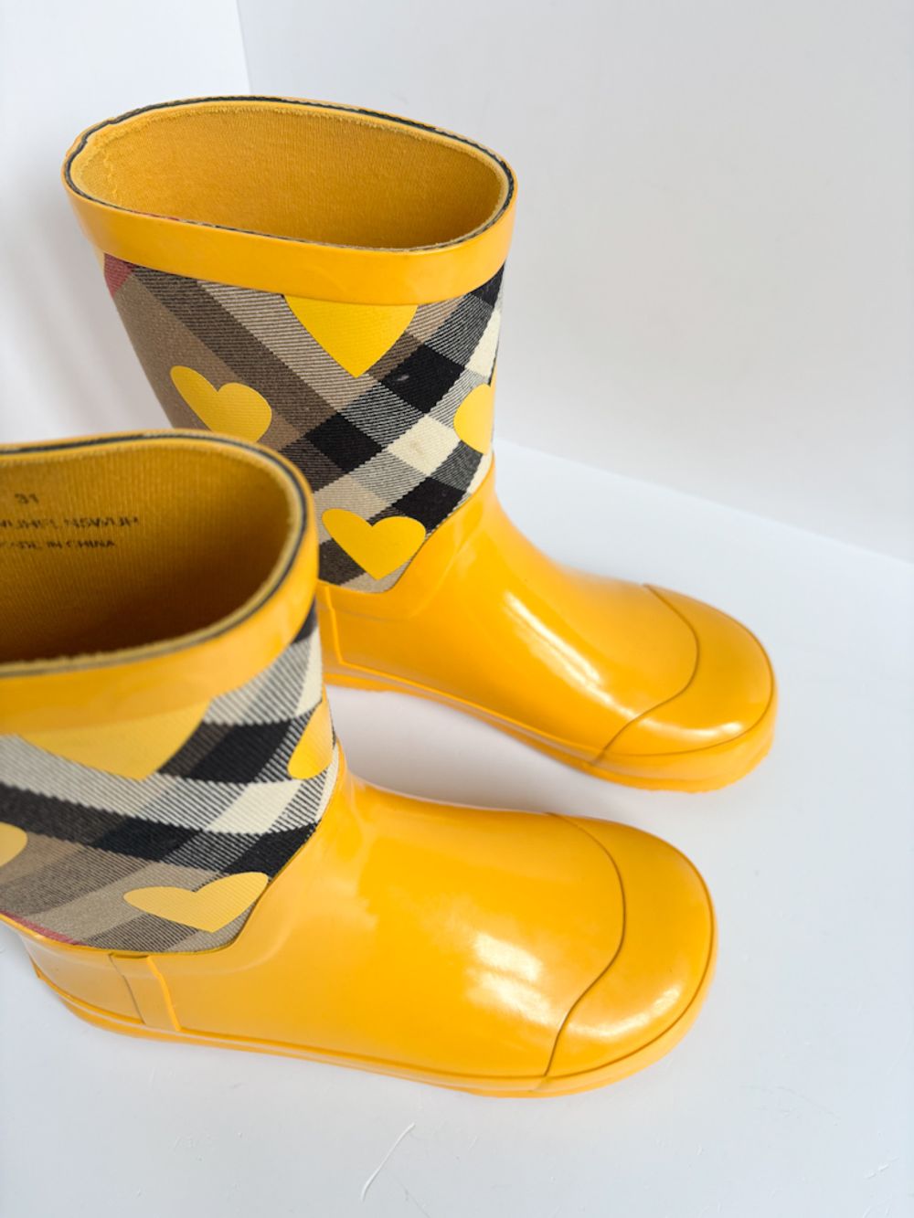 Новые резиновые сапоги Burberry, 31