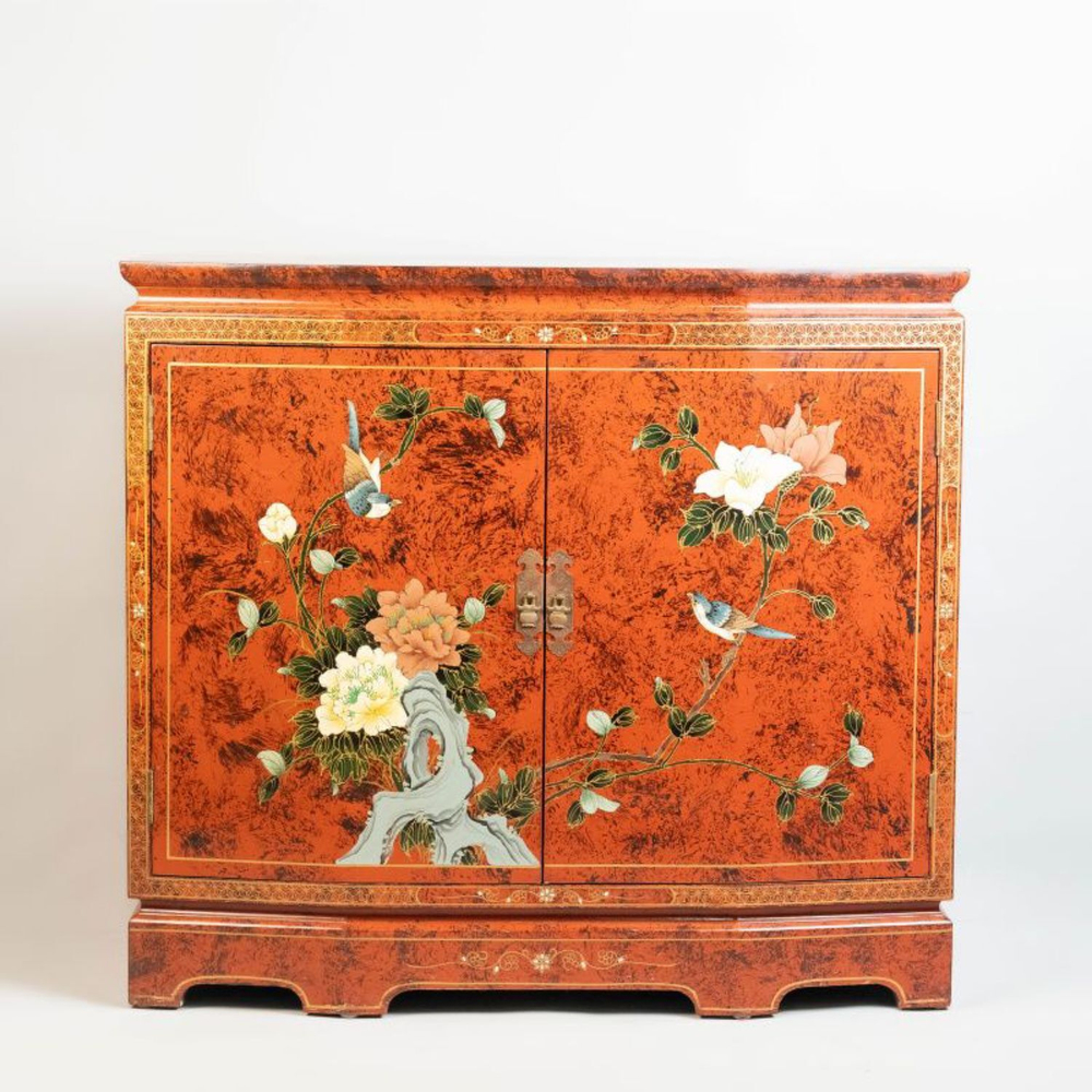 Комод в стиле Шинуазри