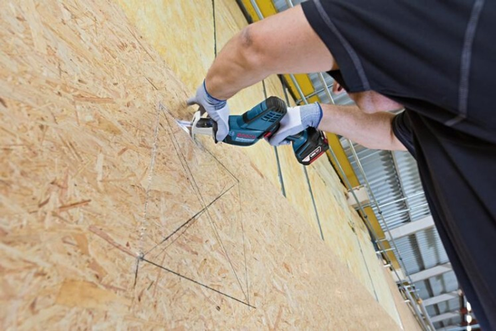 Пила сабельная аккумуляторная BOSCH GSA 18 V-LI C без АКБ иЗУ 06016A5001 Кейс L-Boxx