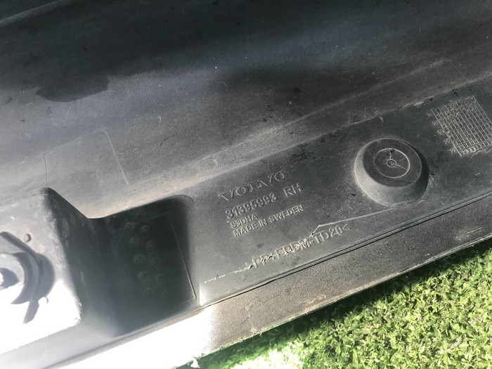 Накладка порог правая Volvo XC90 2 (2014-н.в.)
