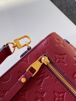 Louis Vuitton Pochette Metis