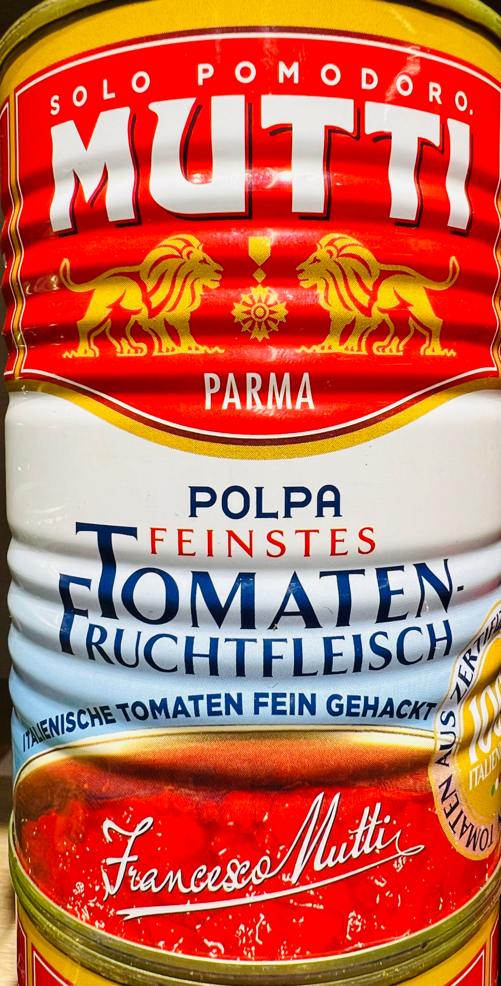 Мелко нарезанные томаты «Мутти» 400г.