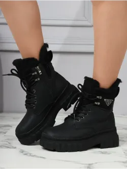 Зимние ботинки на высокой платформе