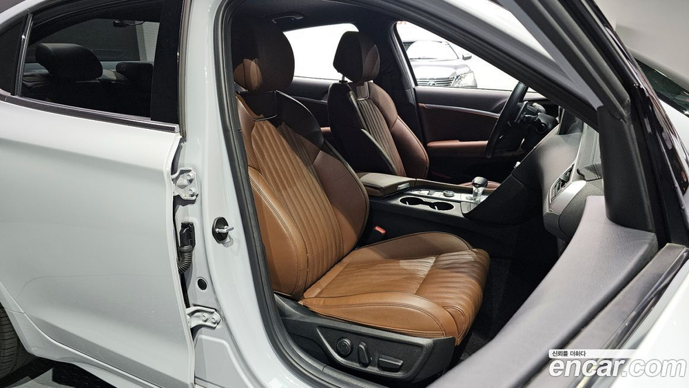 Genesis G70 2.0T (11.2019)