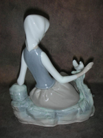 Статуэтка. Фарфор. Пастушка с голубем. Lladro. Испания