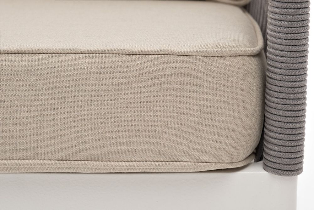 "Канны" диван 3-местный плетеный из роупа, каркас алюминий белый муар, роуп светло-серый круглый, ткань бежевая 15052