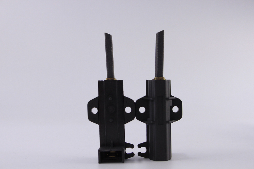 Угольные щетки для электродвигателя стиральной машины Indesit в сборе