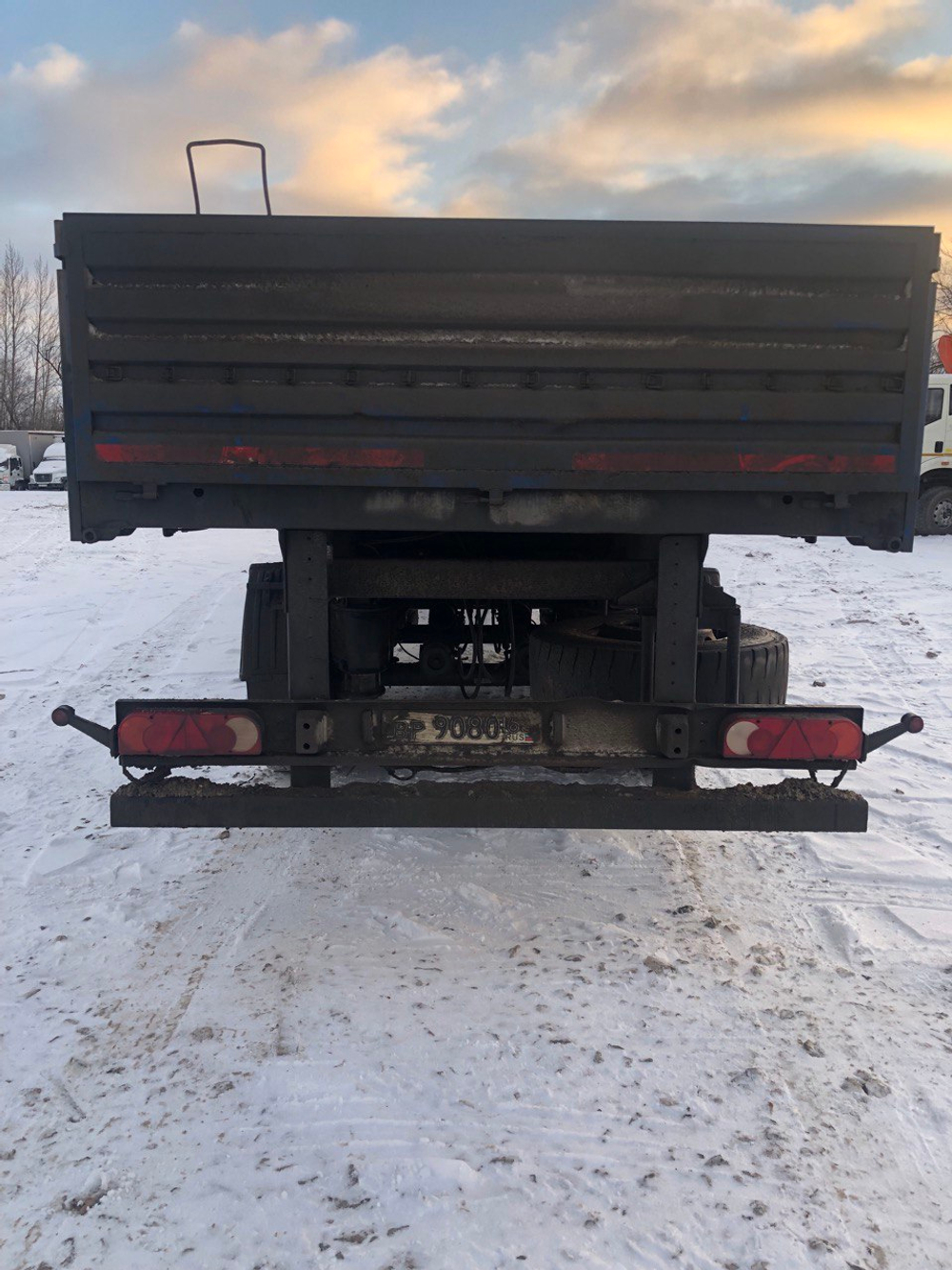 Туймазинский завод автобетоновозов 5885* Полуприцеп бортовой 588513