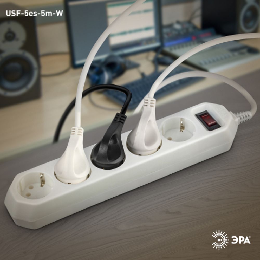 Сетевой фильтр ЭРА USF-5es-5m-W с базовой защитой с заземлением с выключателем 5 розеток 5м 10А белый