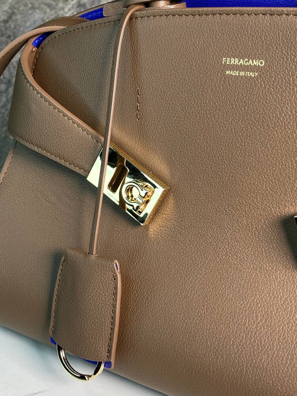 Сумка Prada