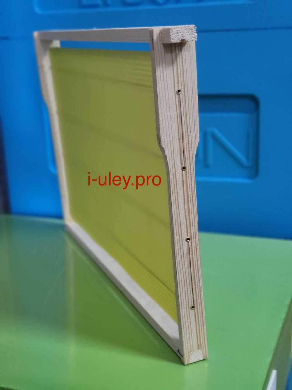 Рамка Евро с Вощиной и втулками Дадан (высота 300 мм) сосна