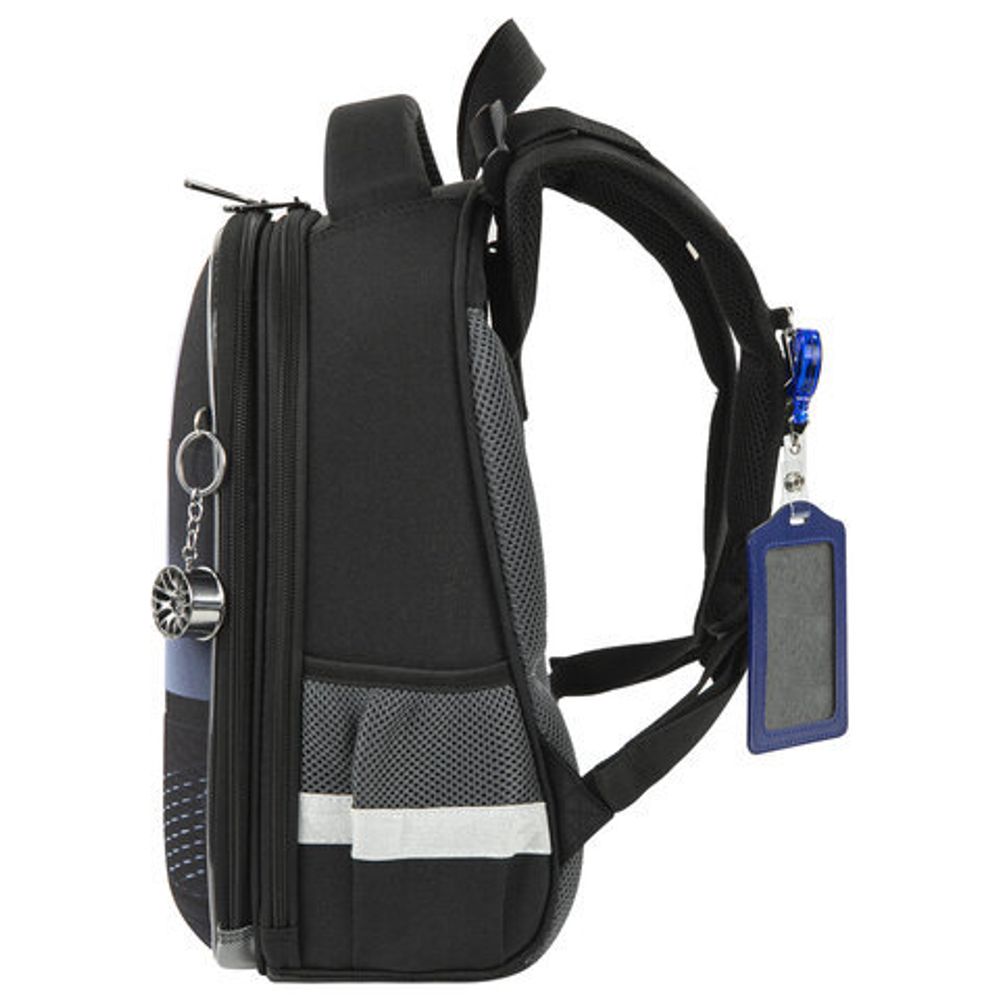 Ранец BRAUBERG PREMIUM, 2 отделения, с брелком, "Fast car", 38х29х16 см, 270600